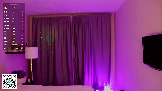 Snapshot of BeatrixCharton chatting on November 2025 06:18:01 PM BeatrixCharton online show from November 2025 06:18:01 PM