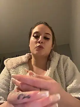 Snapshot of LollyLove_ chatting on February 2026 07:04:01 PM LollyLove online show from February 2026 07:04:01 PM