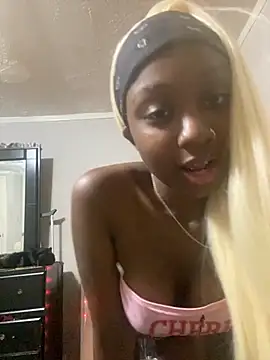 Snapshot of HennessyBaby21 chatting on September 2025 04:35:02 AM HennessyBaby21 online show from September 2025 04:35:02 AM