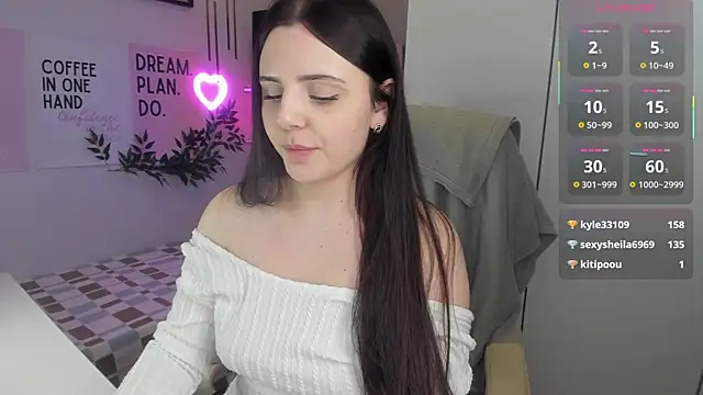 LiaWoow online show from January 2026 05:27:02 PM