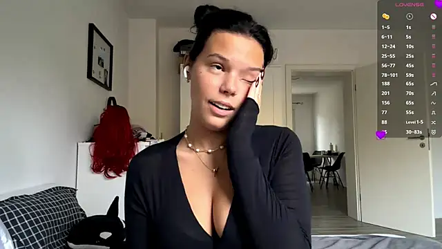 MaydaCornwall online show from October 2025 07:08:01 AM