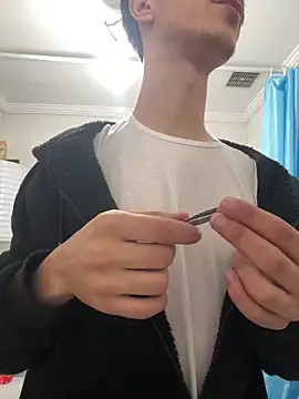 HitShelf online show from February 2026 04:49:01 PM