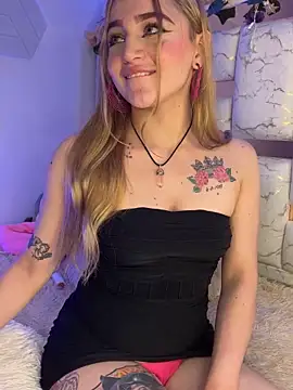 Snapshot of Sara_Sophia420 chatting on October 2025 10:43:01 PM Sara Sophia420 online show from October 2025 10:43:01 PM