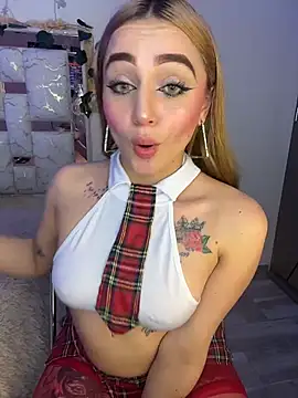 Snapshot of Sara_Sophia420 chatting on October 2025 01:06:02 AM Sara Sophia420 online show from October 2025 01:06:02 AM