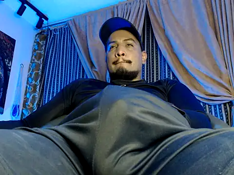 Snapshot of ElCaballeroNegro24 chatting on October 2025 07:08:01 PM ElCaballeroNegro24 online show from October 2025 07:08:01 PM