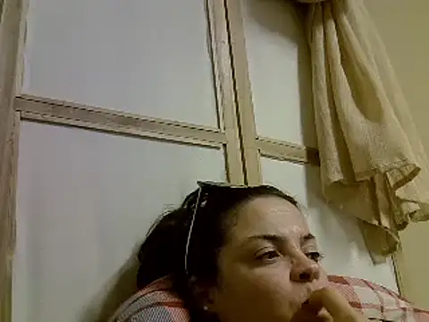 ITALIANASISIXX online show from December 2024 07:34:02 PM