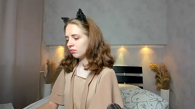 Snapshot of Camilla_Kelly chatting on September 2025 12:10:02 AM Camilla Kelly online show from September 2025 12:10:02 AM