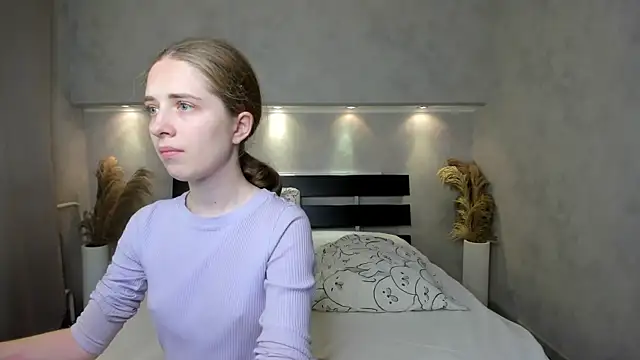 Snapshot of Camilla_Kelly chatting on October 2025 01:04:02 AM Camilla Kelly online show from October 2025 01:04:02 AM