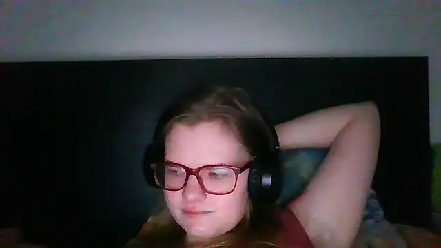 Moonolighta online show from December 2025 10:11:02 AM