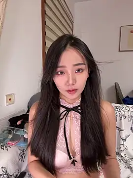 jiajia L online show from September 2025 01:03:01 PM