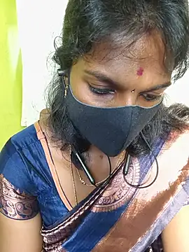 Snapshot of Honey_rosetamil chatting on July 2026 02:05:01 AM Honey rosetamil online show from July 2026 02:05:01 AM