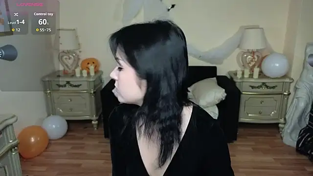 mimi purrs online show from October 2025 04:37:01 AM