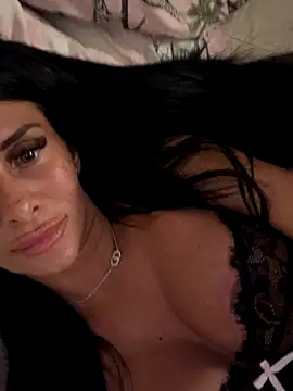 Snapshot of AriannaIsabellax chatting on October 2025 10:06:02 PM AriannaIsabellax online show from October 2025 10:06:02 PM