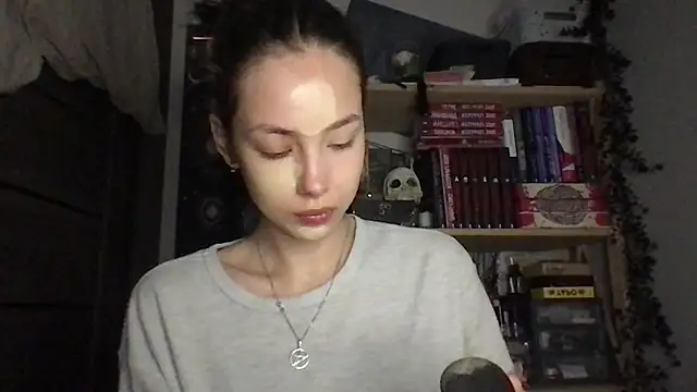 Yuna5343 online show from April 2026 07:37:01 PM