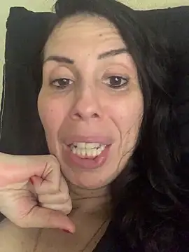 Lhcruz online show from April 2026 01:13:02 PM