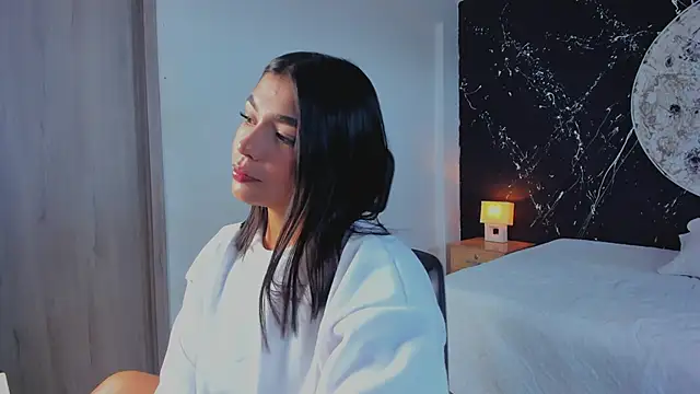 Snapshot of ShaniaDaniels chatting on October 2025 09:04:01 PM ShaniaDaniels online show from October 2025 09:04:01 PM