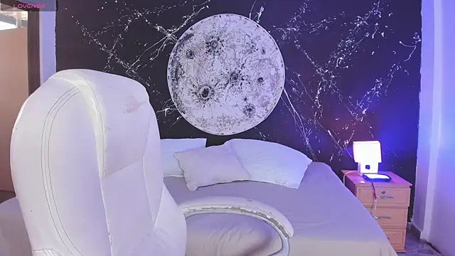 Snapshot of ShaniaDaniels chatting on November 2025 10:21:01 PM ShaniaDaniels online show from November 2025 10:21:01 PM