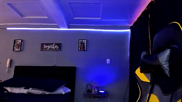 alexgiraldo   online show from September 2025 12:19:01 PM