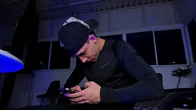 alexgiraldo   online show from October 2025 02:34:01 AM