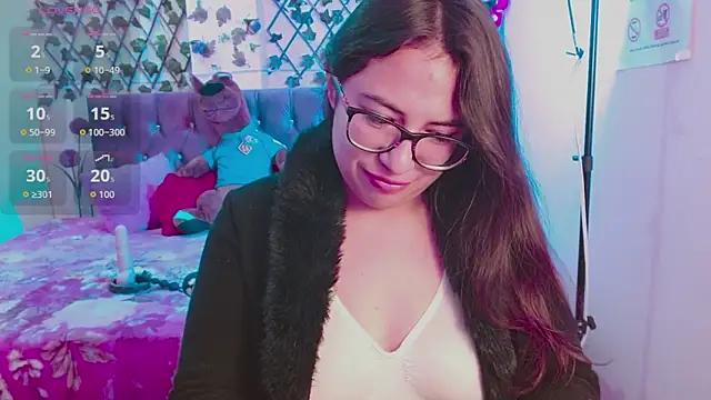 Snapshot of Estrella__sex chatting on October 2025 12:24:02 PM Estrella sex online show from October 2025 12:24:02 PM