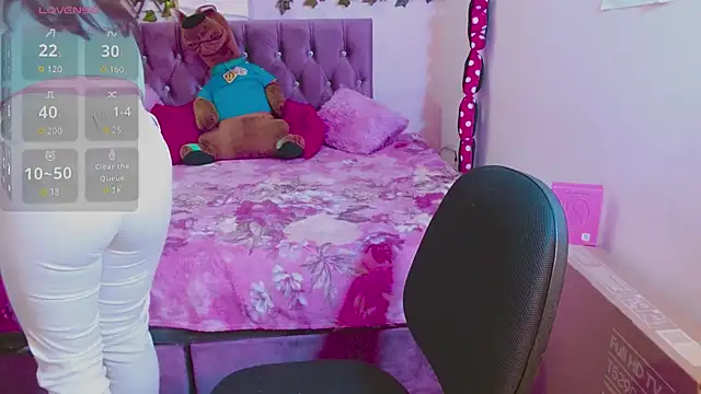 Snapshot of Estrella__sex chatting on October 2025 08:09:02 PM Estrella sex online show from October 2025 08:09:02 PM