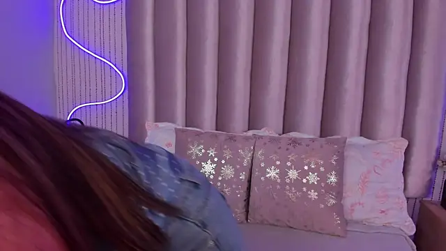 SamanthaPeachss online show from October 2025 02:14:02 PM