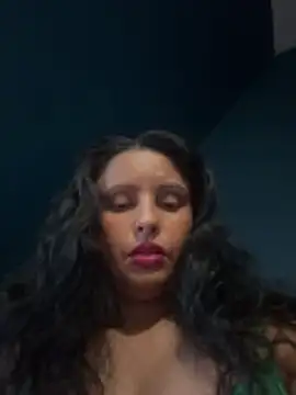 Angelaarayexx online show from December 2025 12:32:01 PM