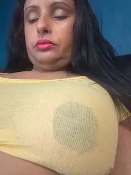 Snapshot of Angelaarayexx chatting on April 2026 11:59:02 AM Angelaarayexx online show from April 2026 11:59:02 AM