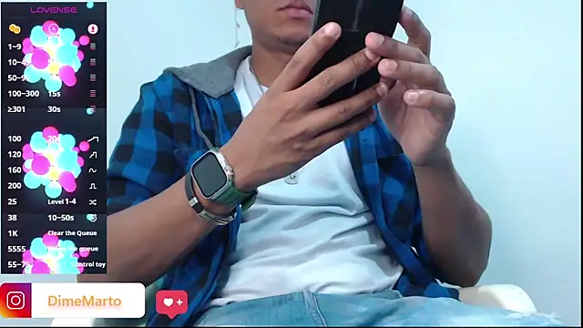 Snapshot of mike_black_22 chatting on June 2026 04:11:01 PM mike black 22 online show from June 2026 04:11:01 PM