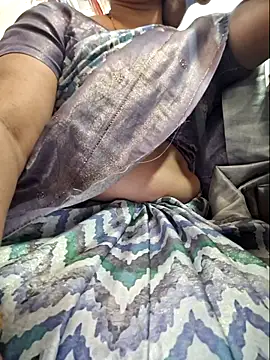 indianhotwife639 online show from April 2026 06:40:01 AM