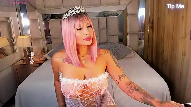 Snapshot of MaddyGray_ chatting on October 2025 06:19:02 PM MaddyGray online show from October 2025 06:19:02 PM