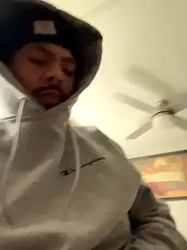 Snapshot of Bbrn69official chatting on October 2025 06:52:02 PM Bbrn69official online show from October 2025 06:52:02 PM