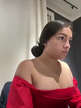 Alyha Cortes online show from November 2025 01:02:02 PM