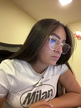 Alyha Cortes online show from April 2026 09:50:02 PM