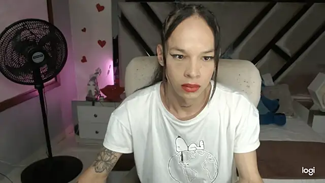 Snapshot of sara_slut21 chatting on January 2025 10:34:01 PM sara slut21 online show from January 2025 10:34:01 PM