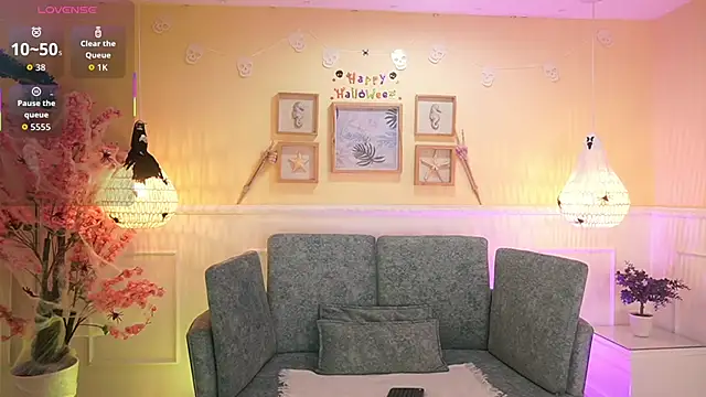 LoonaNyx online show from October 2025 11:40:01 AM