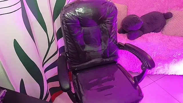 Snapshot of kathie_lozada chatting on September 2025 04:16:01 AM kathie lozada online show from September 2025 04:16:01 AM