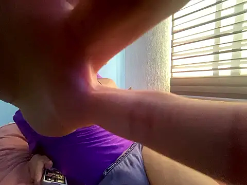 Alexitho25 online show from October 2025 09:01:01 PM