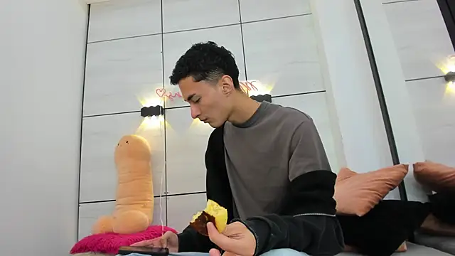 ritchie alameda online show from September 2025 11:12:02 AM