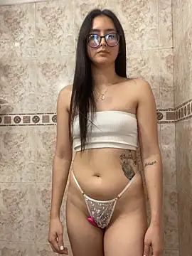 Just Isaa online show from September 2025 12:34:01 AM