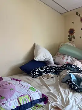 Snapshot of MiaRousexxx_ chatting on October 2025 05:44:02 PM MiaRousexxx online show from October 2025 05:44:02 PM