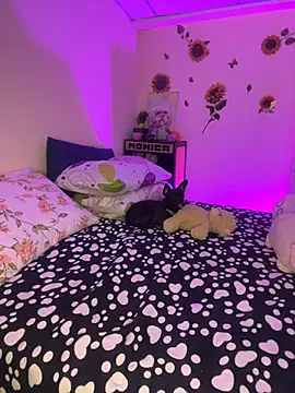 Snapshot of MiaRousexxx_ chatting on October 2025 02:59:02 AM MiaRousexxx online show from October 2025 02:59:02 AM