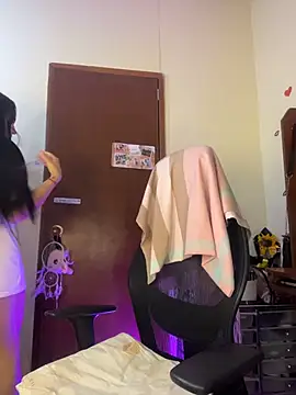 Snapshot of MiaRousexxx_ chatting on November 2025 01:38:01 AM MiaRousexxx online show from November 2025 01:38:01 AM