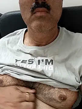 moonflower25 online show from February 2026 04:39:01 AM