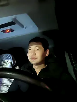 huanhuanaaaaa online show from January 2026 01:15:01 PM