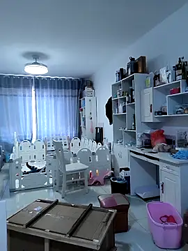 huanhuanaaaaa online show from April 2026 01:00:02 AM