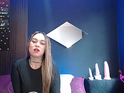 Izchell online show from April 2026 03:00:01 PM