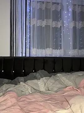 Emilia Mausi online show from October 2025 06:50:01 PM