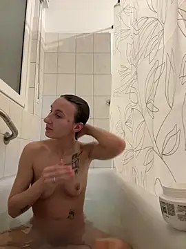 Emilia Mausi online show from November 2025 08:19:02 PM