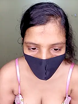 Snapshot of Rose-luckey chatting on October 2025 06:02:02 AM Rose-luckey online show from October 2025 06:02:02 AM